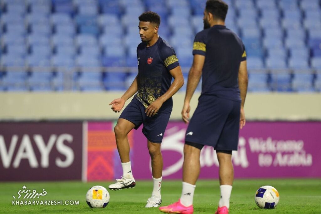 مدافع پرسپولیس