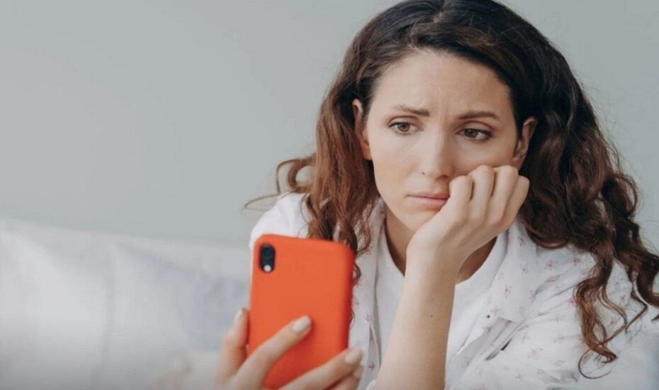 اخبار منفی تلفن همراه افسردگی