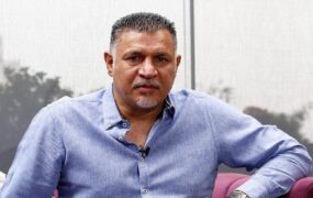 پیراهن علی دایی به حراج گذاشته شد