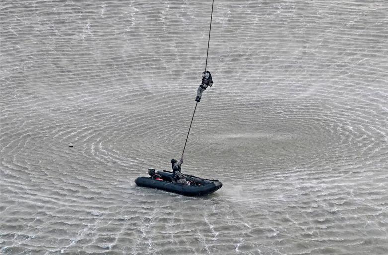رزمایش امداد و نجات به مناسبت روز نیروی دریایی هند