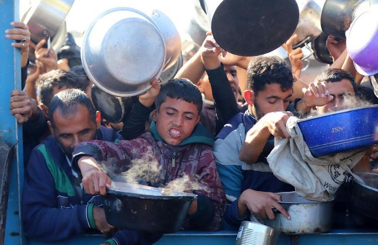 مرکز توزیع غذا در شهر خان یونس