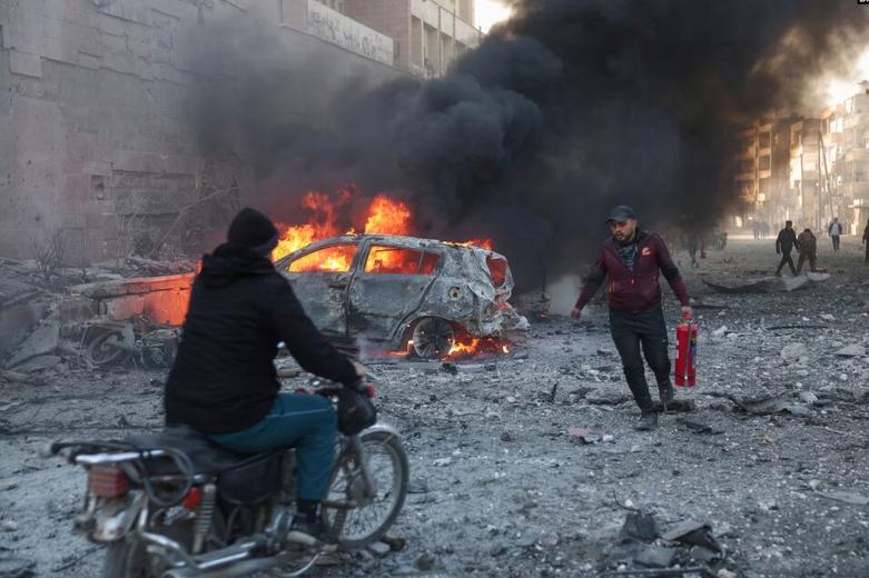 بمباران مواضع تروریست های مسلح در شمال شهر ادلب