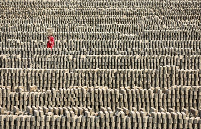 کارگاه تولید آجر در بنگلادش