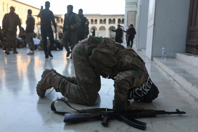 سجده شکر شورشیان مسلح فاتح دمشق 