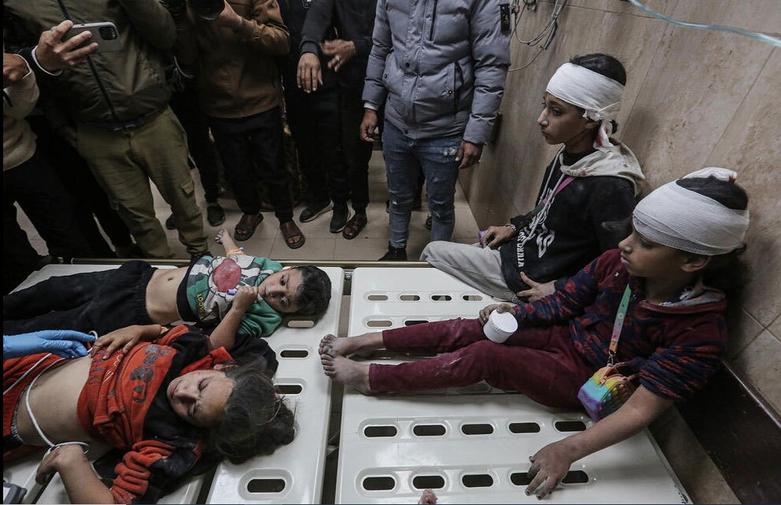 کودکان زخمی از بمباران های اسرائیل