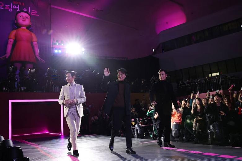 بازیگران و عوامل ساخت سریال محبوب کره ای " بازی مرکب" 