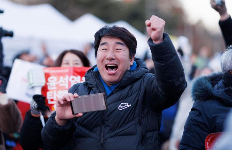 شادمانی مخالفان حکومت کره جنوبی از تصویب طرح استیضاح رئیس جمهور