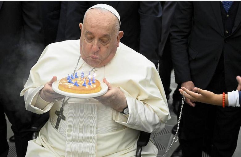  جشن تولد پاپ فرانسیس