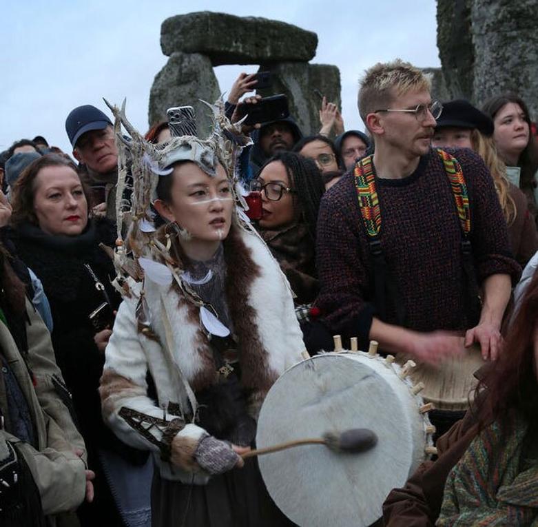 دیدن نخستین طلوع زمستانی در سالزبوری انگلیس