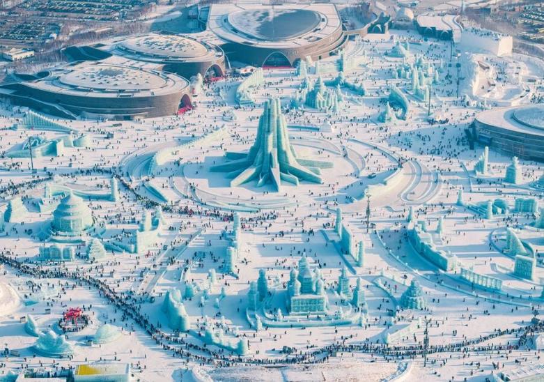 بیست و ششمین نمایشگاه بین المللی سازه های برفی