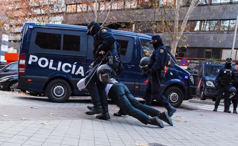 دستگیری یک فعال ضد سقط جنین از سوی پلیس اسپانیا