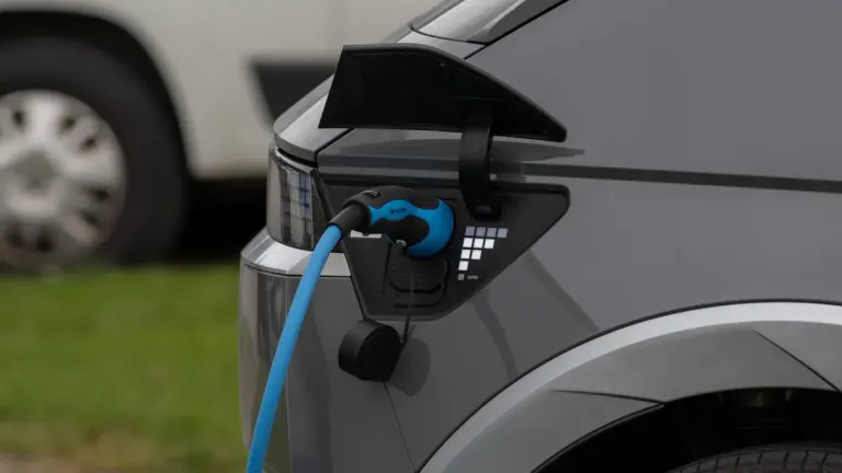 پیشرفت‌های چشمگیر در فناوری باتری و شارژ