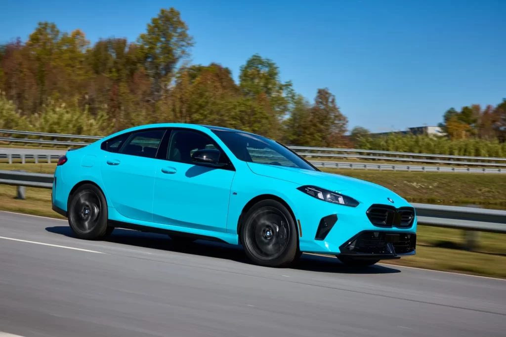 بررسی خودروی BMW