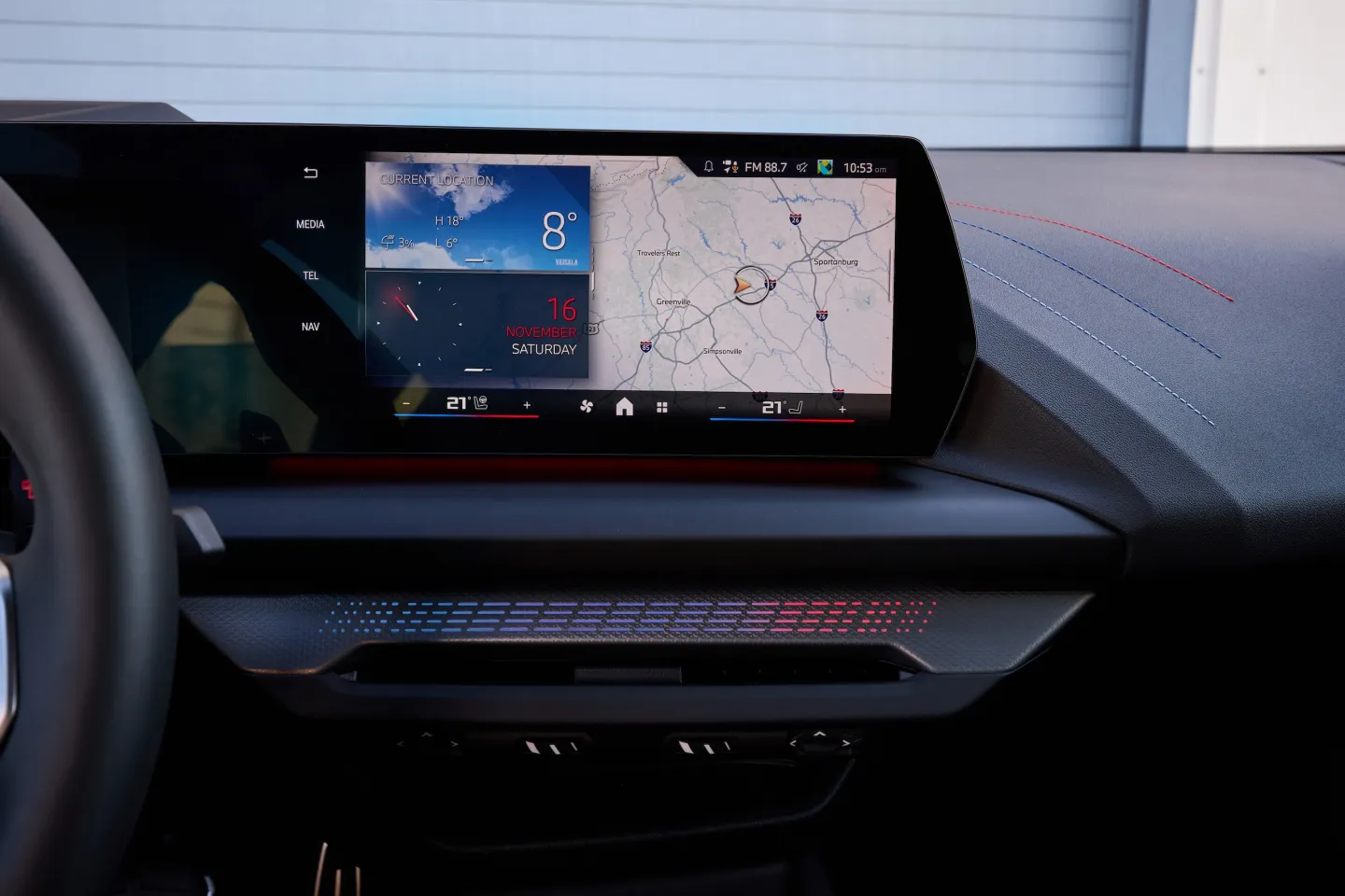 بررسی خودروی BMW