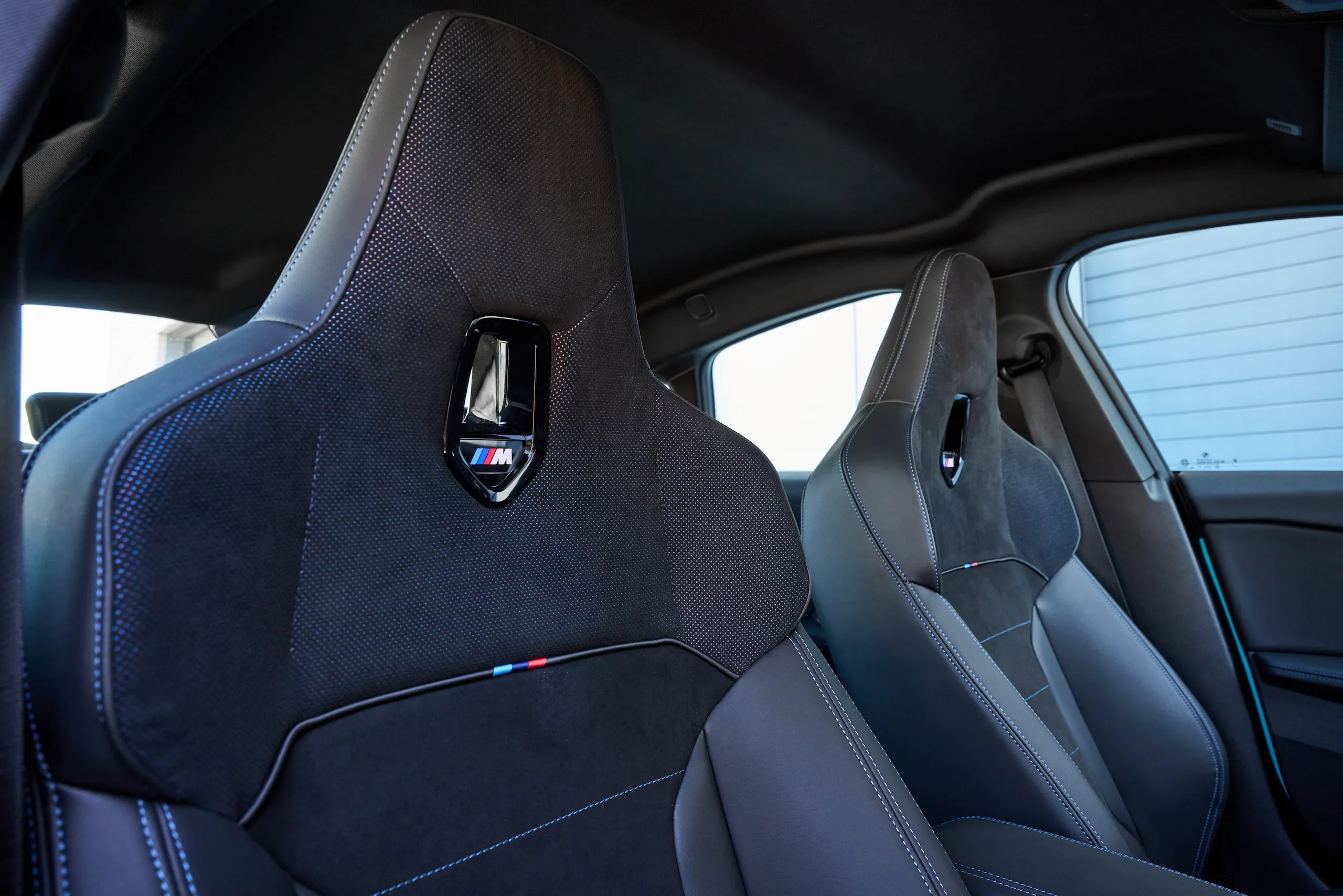 بررسی خودروی BMW