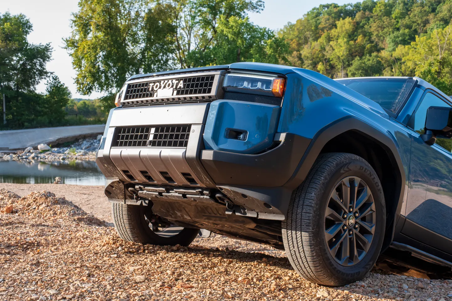 تویوتا لندکروزر 