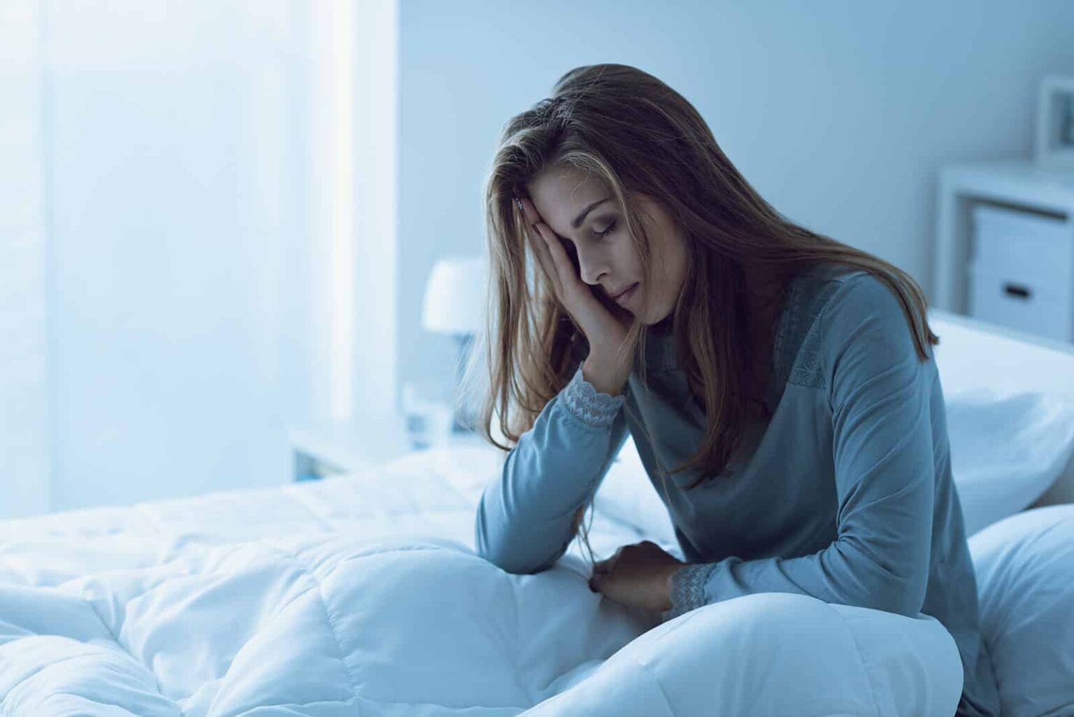 زنان کمتر میخوابند و بیشتر بیدار میشوند