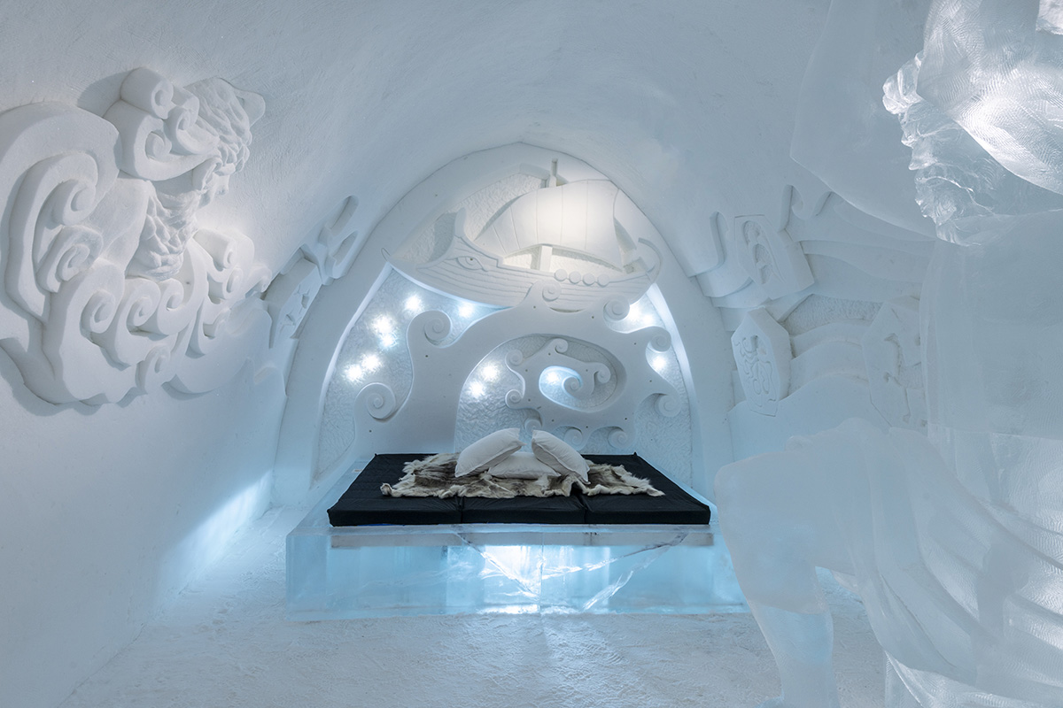 آیس هتل سوئد؛ دنیای یخی با اتاقهای منحصر به فرد و هنر یخی خیرهکننده/ تصاویر هتل یخی سوئد