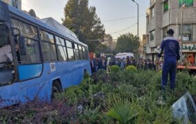 برخورد اتوبوس ساختمان خیابان جمهوری تهران