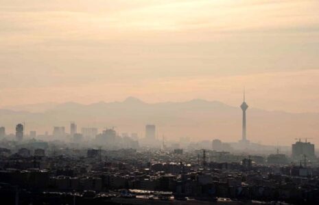 تهران در وضعیت آلوده‌