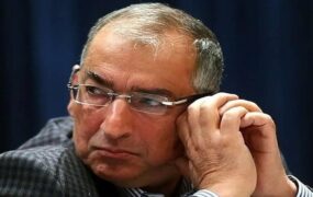 طعنه صادق زیباکلام به محمدرضا عارف