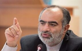 حسام الدین آشنا علیه قانون حجاب