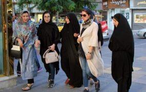 طراحان قانون حجاب