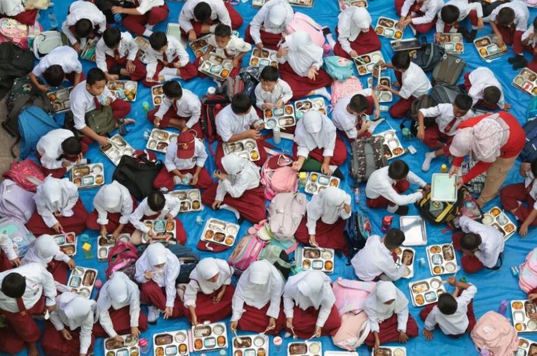  طرح توزیع غذای رایگان در مدارس ابتدایی