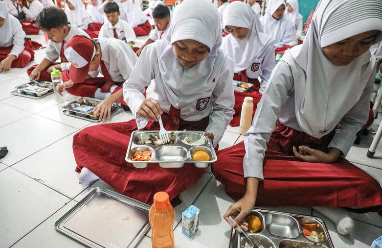  طرح توزیع غذای رایگان در مدارس ابتدایی