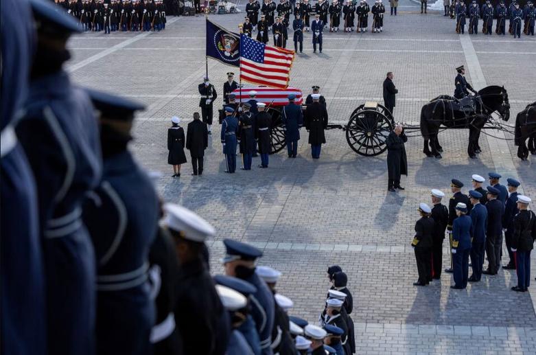 مراسم تشییع رسمی جیمی کارتر رئیس جمهوری اسبق آمریکا