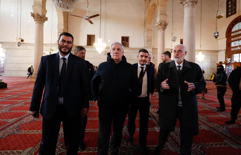 بازدید وزیر خارجه ایتالیا از مسجد اموی