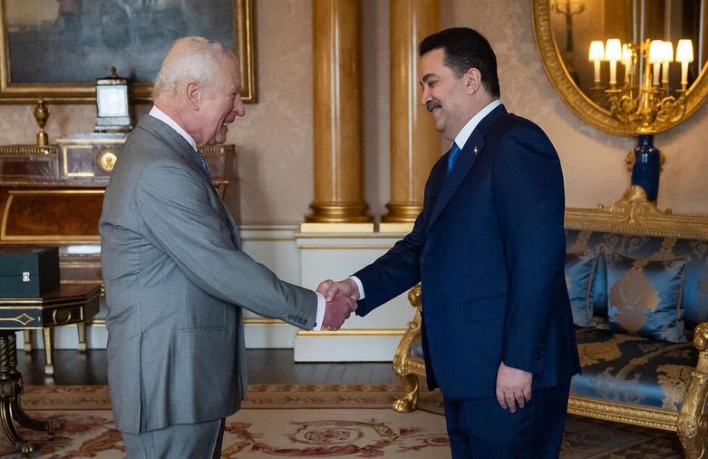 دیدنیهای امروز؛ از بزرگترین اجتماع انسانی جهان تا اردوگاه چادری آوارگان آتشسوزی در آمریکا دیدار نخست وزیر عراق با پادشاه انگلیس