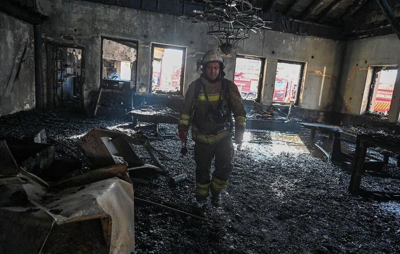 دیدنی های امروز؛ از مهمانی ترامپ تا وضع جدید پناهجویان عازم آمریکا آتش سوزی مرگبار در "بولو" ترکیه