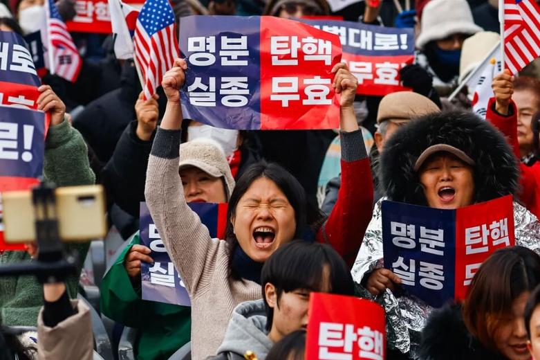 دیدنی های امروز؛ از مهمانی ترامپ تا وضع جدید پناهجویان عازم آمریکا تجمع اعتراضی حامیان رئیس جمهوری کره جنوبی