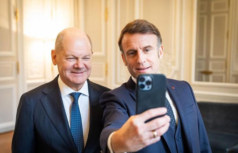  رئیس جمهوری فرانسه در دیدار با صدراعظم آلمان