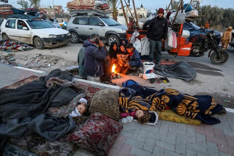 فلسطینی ها در مسیر بازگشت به خانه