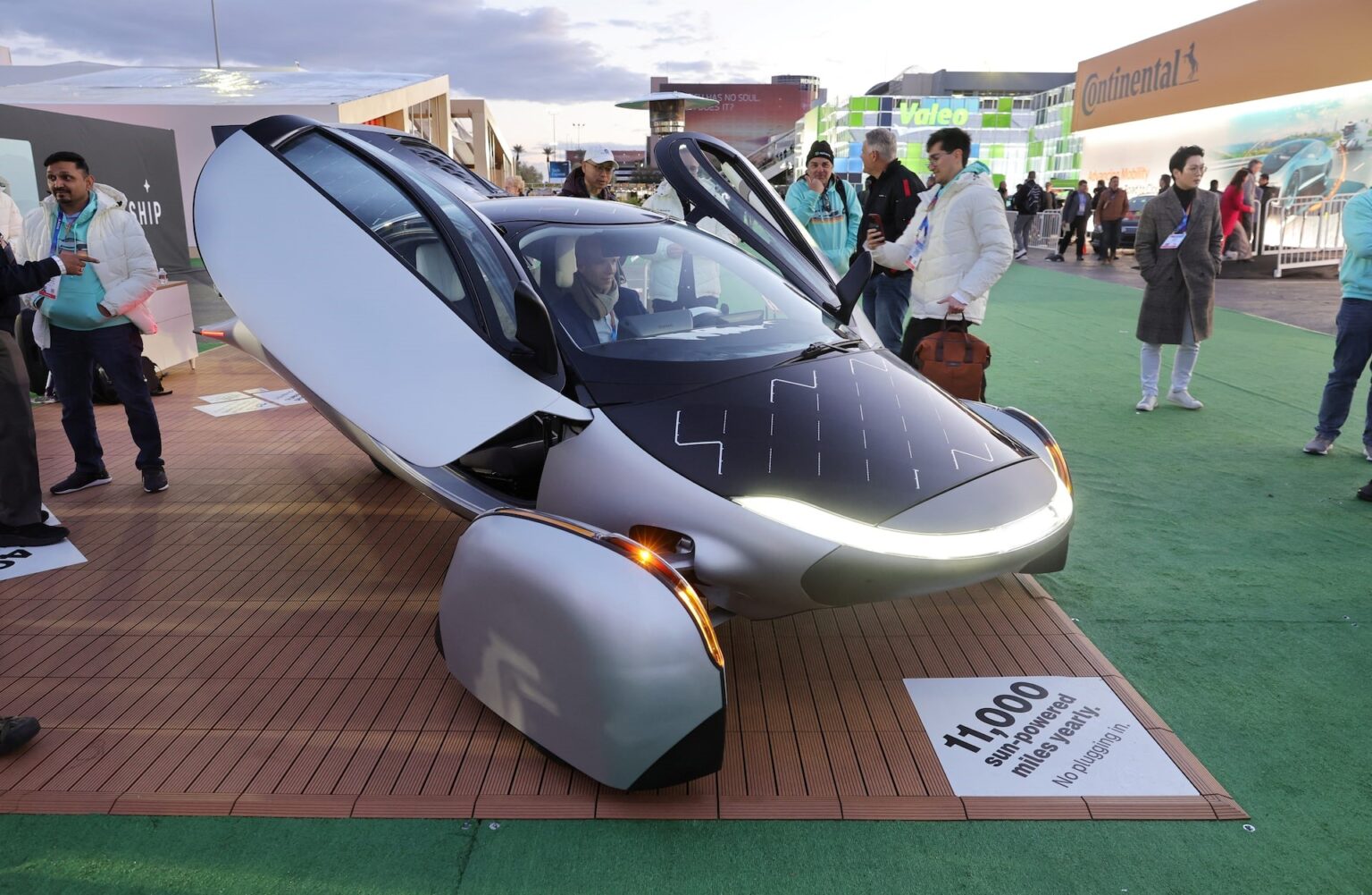 نمایشگاه CES Unveiled 2025