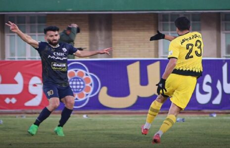 چادر ملو بازی با سپاهان