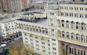 دختران ایرانی دانشگاه علیگر آذربایجان