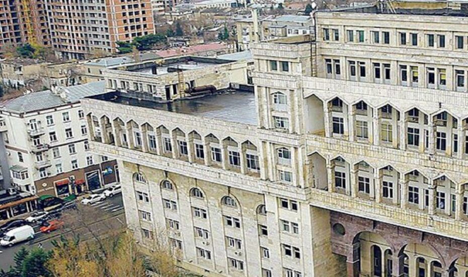 دختران ایرانی دانشگاه علیگر آذربایجان
