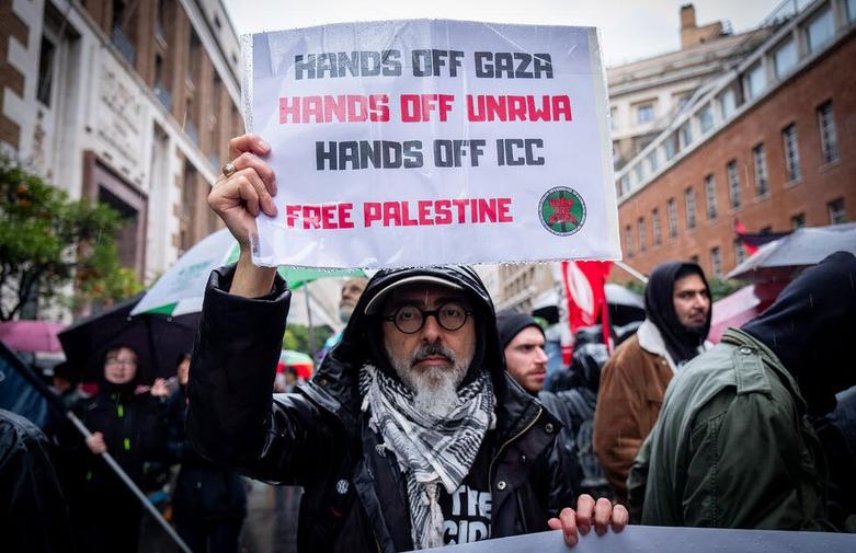 تظاهرات در مقابل سفارت آمریکا در شهر رُم