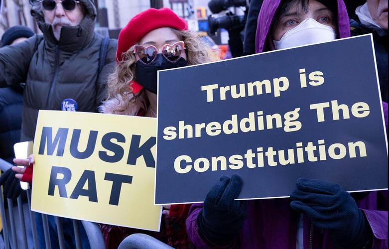 تظاهرات برضد ترامپ و ایلان ماسک