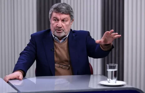 هشدار حضرتی درباره موجسازی رسانهای درباره استعفای رئیسجمهور الیاس حضرتی استعفا