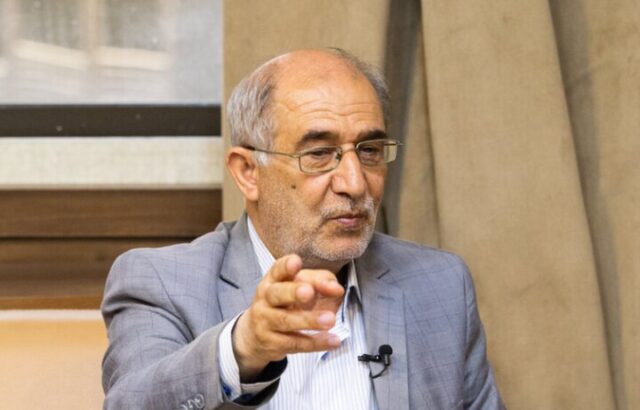 فرمانده سابق نیروی دریایی