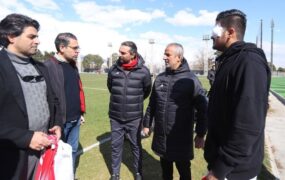 مترجم پرسپولیس