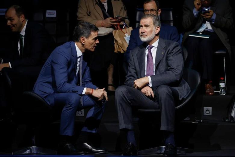 گپ و گفت پادشاه و نخست وزیر اسپانیا 