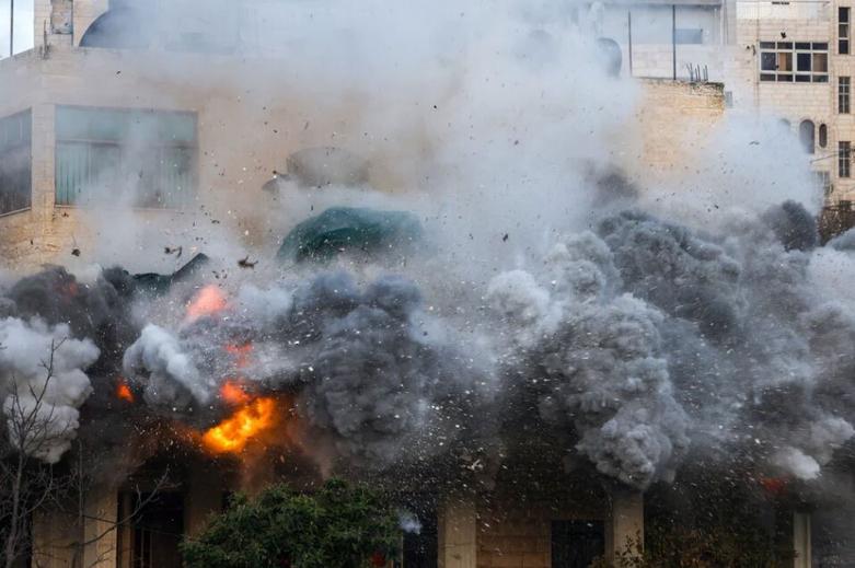 دیدنی های امروز؛ از حال و هوای رمضانی غزه تا اختتامیه کارناوال ونیز منفجر کردن خانه یک فلسطینی متهم به حمله به اسرائیل