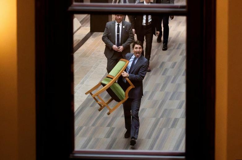 دیدنی های امروز؛ از فرار علوی ها از سوریه تا دستگیری دانشجویان حامی فلسطین در آمریکا جاستین ترودو نخست وزیر کانادا