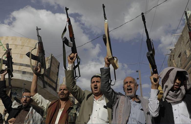 دیدنی های امروز؛ از فرار علوی ها از سوریه تا دستگیری دانشجویان حامی فلسطین در آمریکا تظاهرات حمایت از فلسطین در شهر صنعا