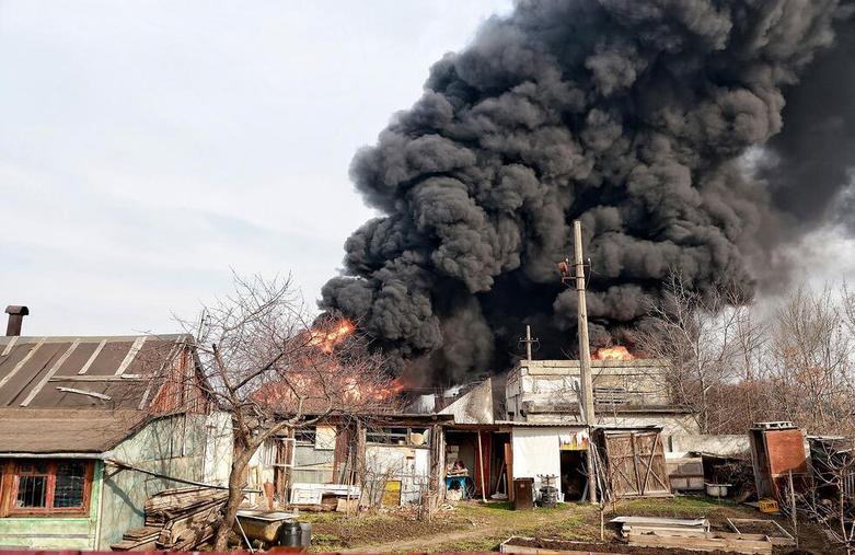 دیدنی های امروز؛ از فرار علوی ها از سوریه تا دستگیری دانشجویان حامی فلسطین در آمریکا حمله پهپادی روسیه به شهر بندری ادوسا